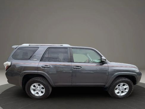 Used 2018 Toyota 4Runner SR5 Premium AWD/4WD image 4
