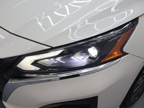 Used 2023 Nissan Altima 2.5 SV FWD image 29