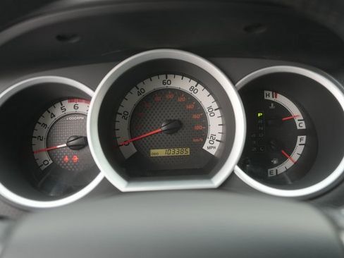 Used 2013 Toyota Tacoma 4x4 Double Cab image 24