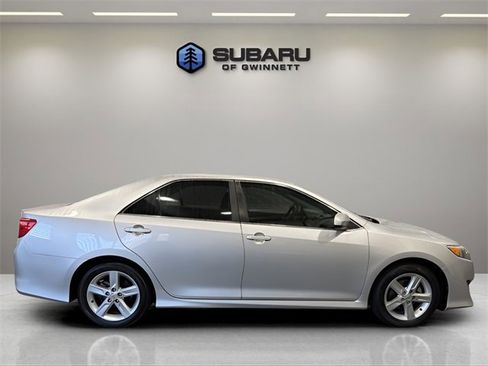 Used 2012 Toyota Camry SE image 6