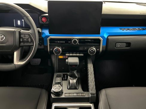 Used 2025 Toyota Tacoma TRD Off-Road w/ TRD Off Road Upgrade Package image 13