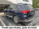 Used 2020 Mitsubishi Outlander SE image 3
