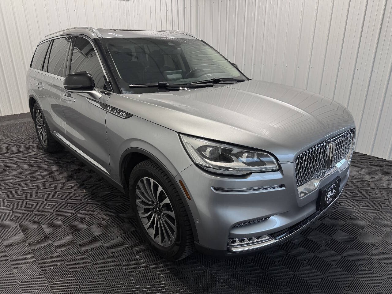 Used 2020 Lincoln Aviator Reserve w/ Equipment Group 201A AWD/4WD image 2