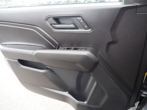 Used 2025 Chevrolet Colorado Trail Boss image 11