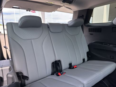 Used 2025 Hyundai Palisade SEL AWD/4WD image 38
