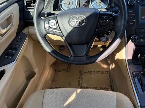 Used 2016 Toyota Camry LE image 14