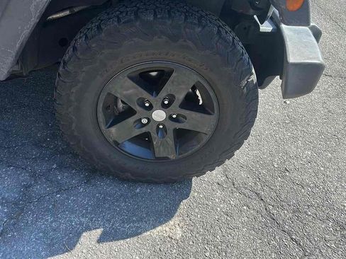 Used 2018 Jeep Wrangler Unlimited Sport S image 13