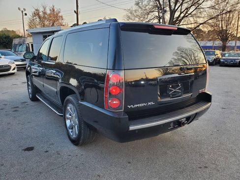 Used 2013 GMC Yukon XL Denali image 6