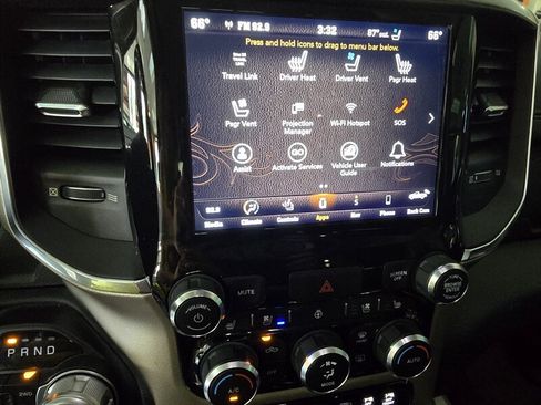 Used 2019 RAM 1500 Laramie AWD/4WD image 34