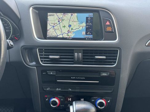 Used 2017 Audi Q5 2.0T Premium Plus w/ Technology Package image 7