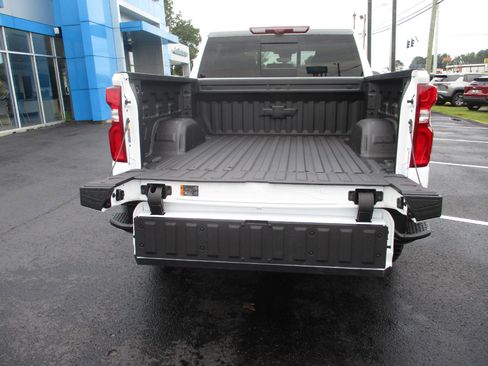 New 2026 Chevrolet Silverado 1500 ZR2 image 6