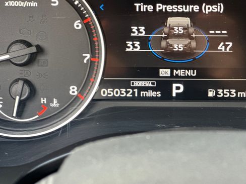 Used 2024 Mitsubishi Outlander SE image 32