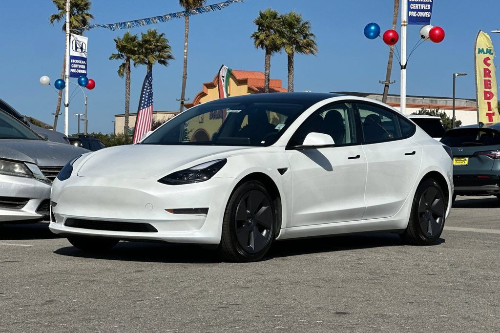 Used 2023 Tesla Model 3 Standard Range RWD image 7