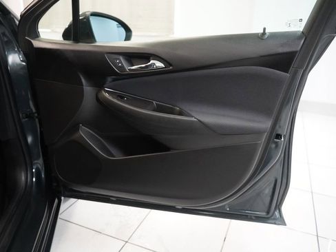 Used 2017 Chevrolet Cruze LT image 12
