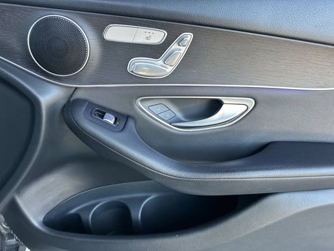Certified 2022 Mercedes-Benz GLC 300 image 19