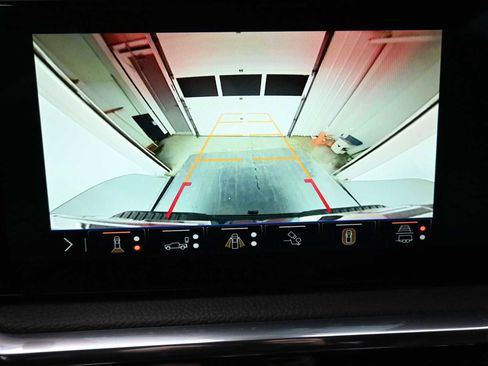 Used 2024 GMC Sierra 2500 Denali w/ Denali Reserve Package image 8