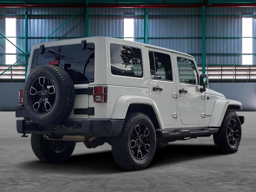 Used 2018 Jeep Wrangler Unlimited Sahara AWD/4WD image 5