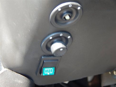 Used 2016 Chevrolet Express 4500 w/ Shuttle Bus Package image 18