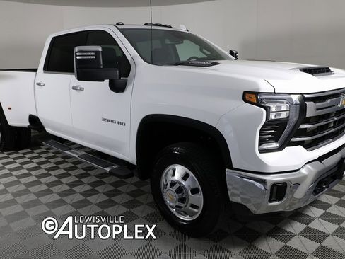 Used 2025 Chevrolet Silverado 3500 LTZ image 3