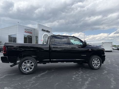 New 2026 RAM 2500 Big Horn AWD/4WD image 14