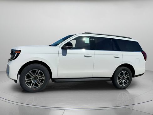 New 2025 Ford Expedition Active image 14