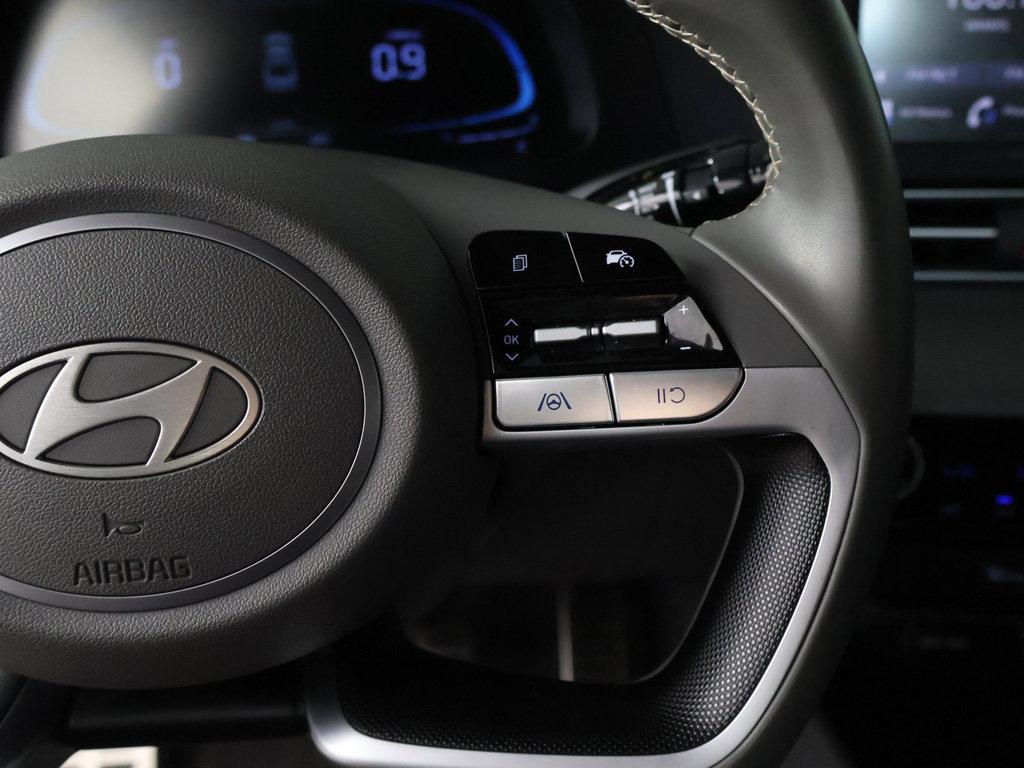 Used 2025 Hyundai Elantra Sport FWD image 37