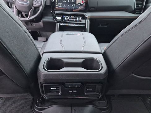 Used 2025 GMC Sierra 2500 AT4 w/ AT4 Premium Plus Package AWD/4WD image 32