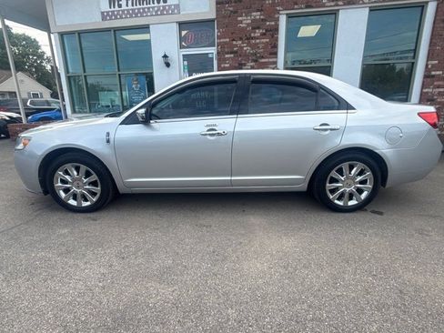 Used 2010 Lincoln MKZ AWD image 8