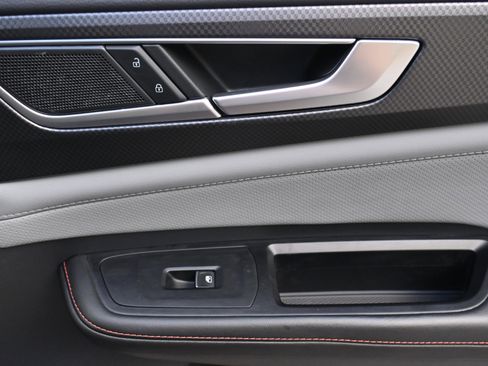 Used 2024 Volkswagen Atlas Peak Edition SE image 22