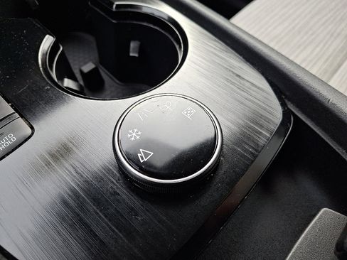 Certified 2023 Nissan Rogue SV image 21