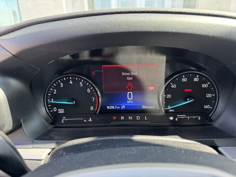 Used 2024 Ford Explorer XLT w/ Equipment Group 202A image 5