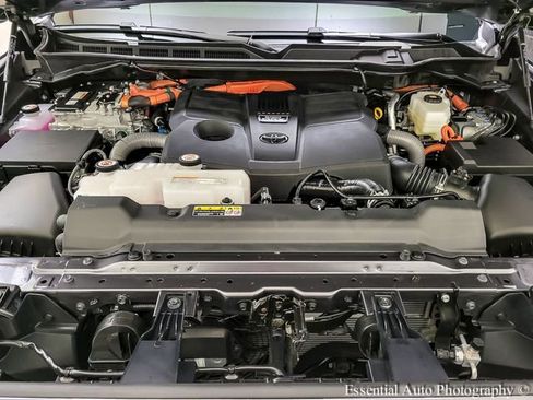 Certified 2026 Toyota Tundra Capstone AWD/4WD image 28