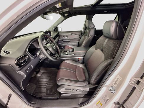Used 2026 Honda Pilot Black Edition image 19