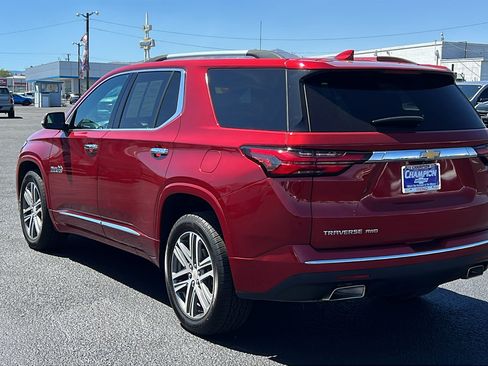 Used 2023 Chevrolet Traverse High Country w/ LPO, Floor Liner Package AWD/4WD image 7