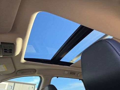 Used 2022 Nissan Pathfinder Platinum w/ Cargo Package image 18