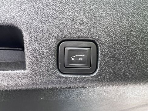 Used 2026 Chevrolet Traverse Z71 w/ Driver Confidence Package AWD/4WD image 16
