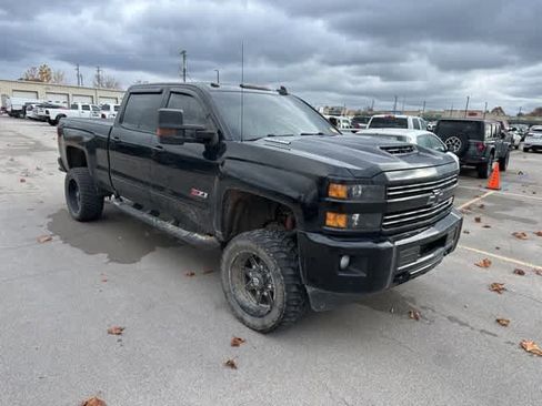 Used 2018 Chevrolet Silverado 2500 LTZ w/ Duramax Plus Package image 22