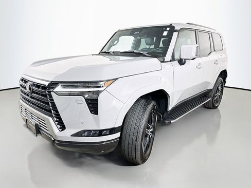 Certified 2024 Lexus GX 550 w/ Accessory Package (Z1) AWD/4WD image 3