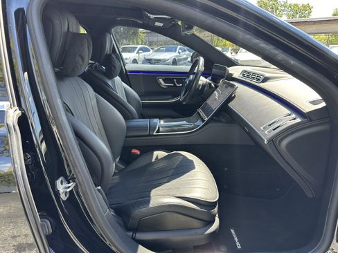 Used 2022 Mercedes-Benz S 500 4MATIC w/ AMG Line Package image 20
