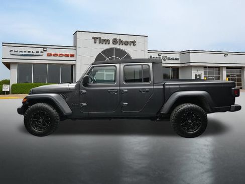 Used 2022 Jeep Gladiator Sport w/ Trailer Tow Package AWD/4WD image 2