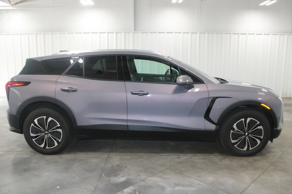 Used 2024 Chevrolet Blazer EV LT AWD/4WD image 11