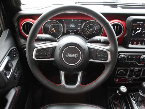 Used 2023 Jeep Gladiator Rubicon w/ LED Lighting Group AWD/4WD image 33