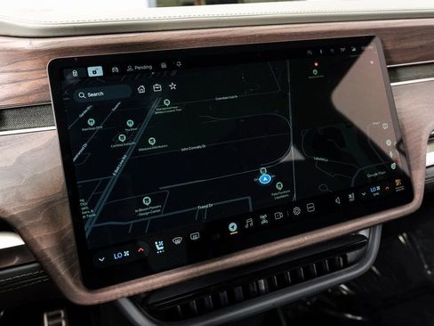 Used 2022 Rivian R1T Launch Edition image 27