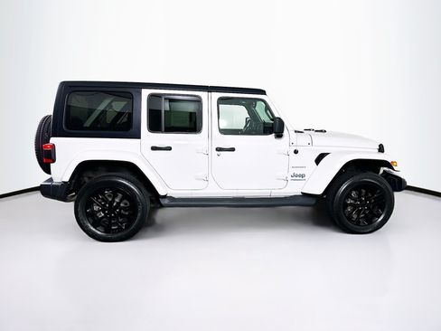 Used 2023 Jeep Wrangler Unlimited Sahara w/ Cold Weather Group AWD/4WD image 10