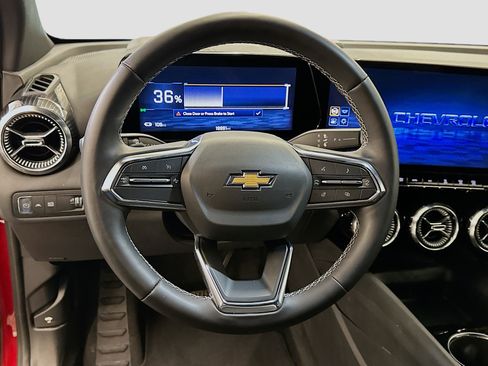 Used 2024 Chevrolet Blazer EV LT image 18