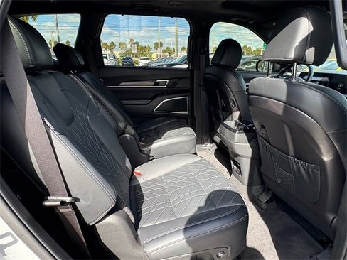 Used 2024 Kia Telluride SX Prestige X-Line image 12