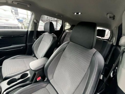 Used 2023 Kia Seltos S w/ Navigation Package image 11