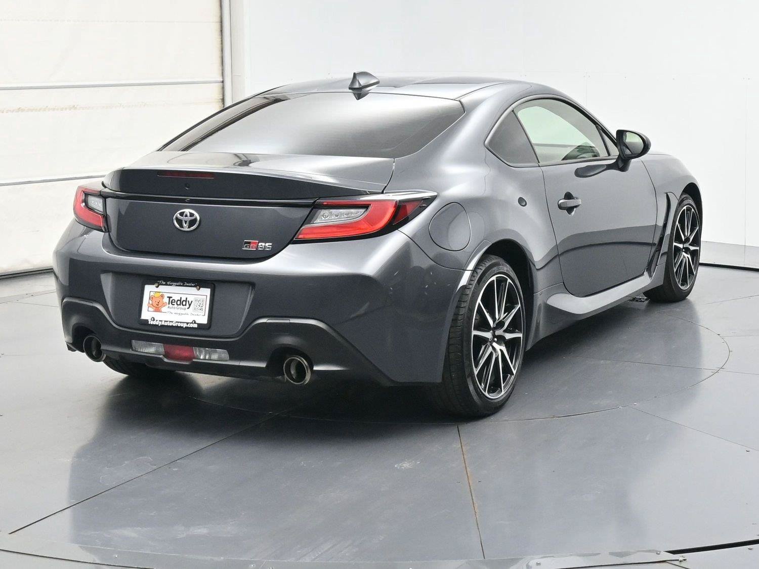 Used 2024 Toyota GR86 RWD image 21