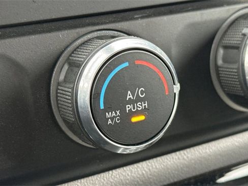 Used 2024 RAM 2500 Big Horn w/ Bed Utility Group image 29