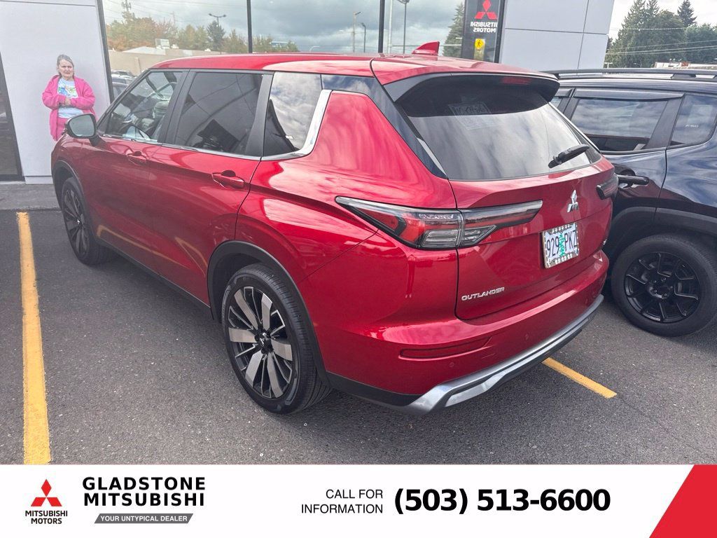 Used 2026 Mitsubishi Outlander SE AWD/4WD image 4